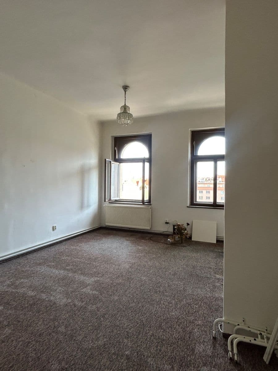 2 bedroom with open-plan kitchen flat to rent, 24 m², Slezská, Prague, Prague 2 bedroom with open-plan kitchen flat to rent, 24 m², Slezská, Prague, Prague