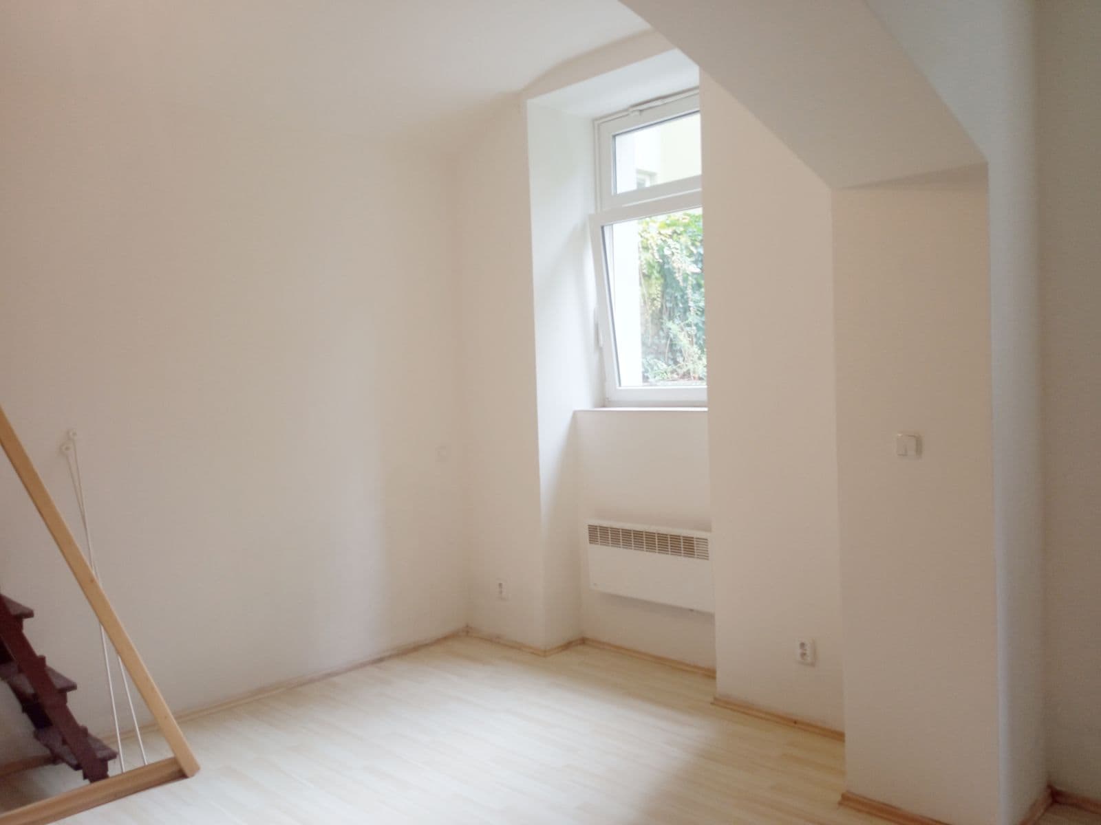 Studio flat to rent, 38 m², Ruská, Prague, Prague Studio flat to rent, 38 m², Ruská, Prague, Prague