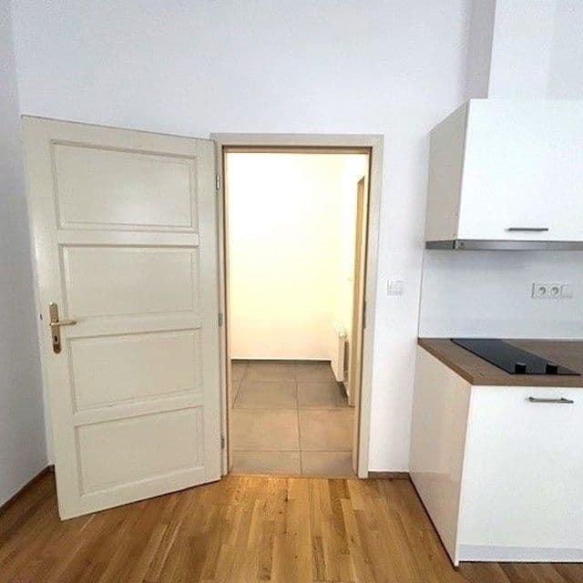 Studio flat to rent, 24 m², Mlynářská, Prague, Prague Studio flat to rent, 24 m², Mlynářská, Prague, Prague