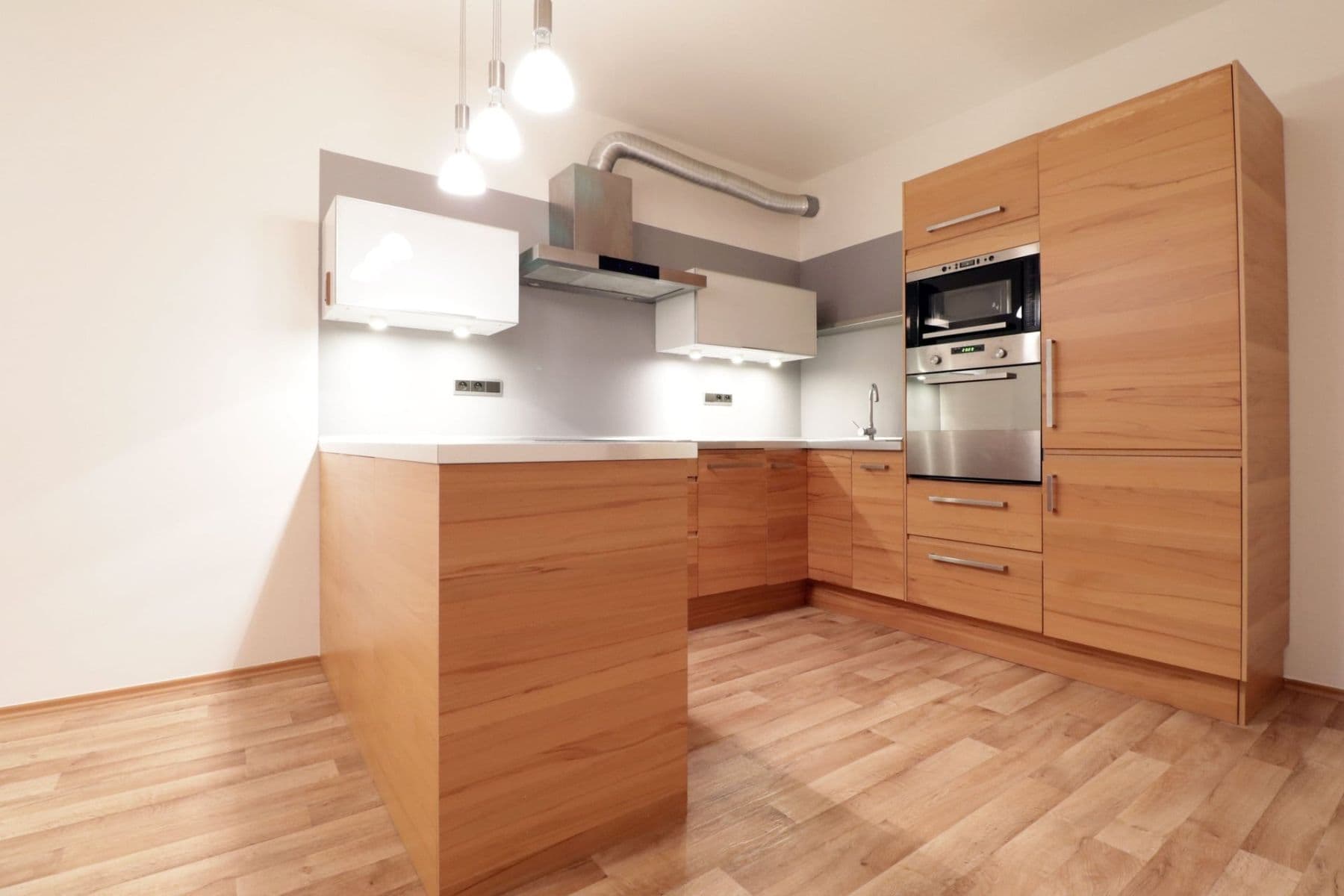 1 bedroom with open-plan kitchen flat to rent, 64 m², Pod Harfou, Prague, Prague 1 bedroom with open-plan kitchen flat to rent, 64 m², Pod Harfou, Prague, Prague