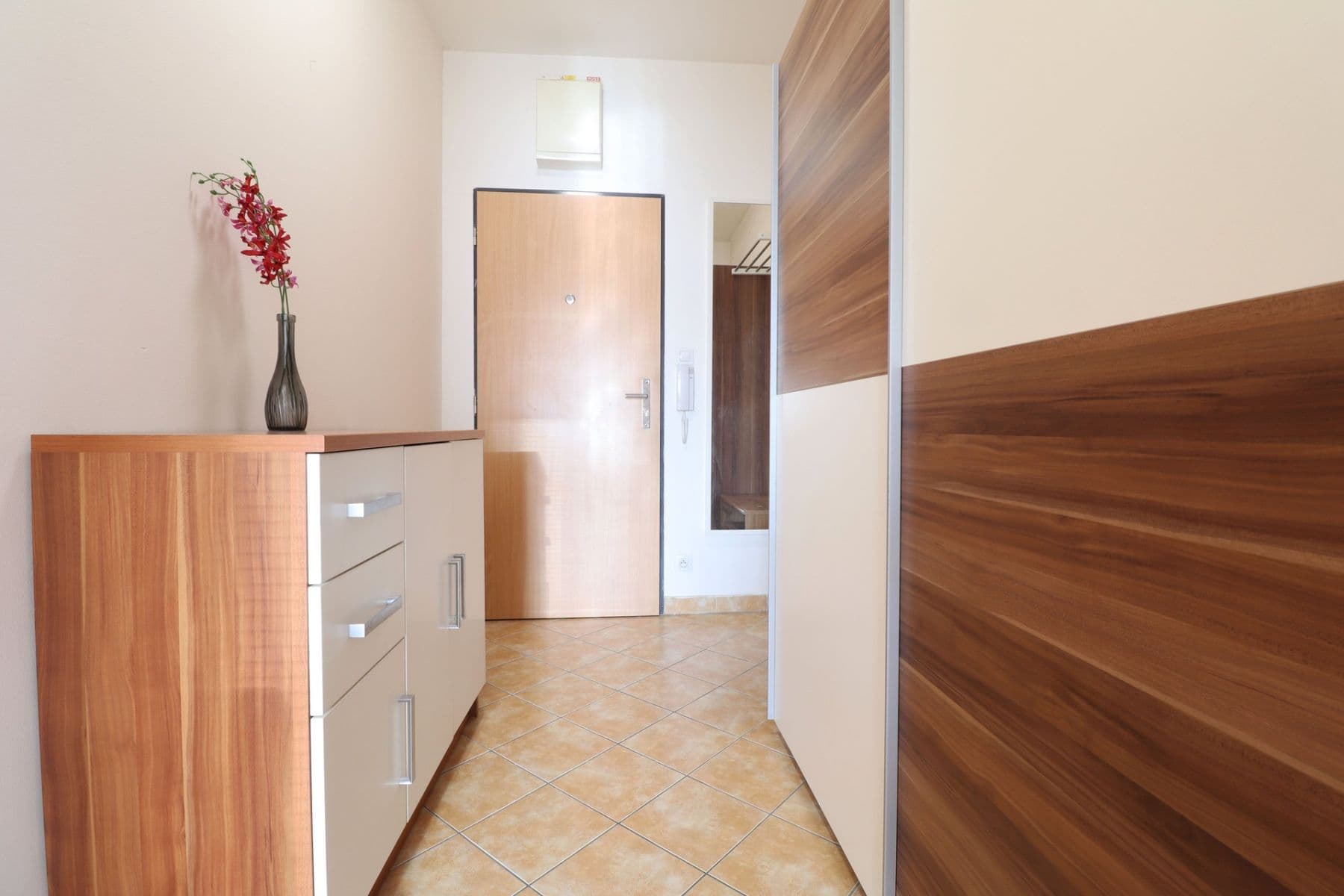 Studio flat to rent, 31 m², Podkovářská, Prague, Prague Studio flat to rent, 31 m², Podkovářská, Prague, Prague