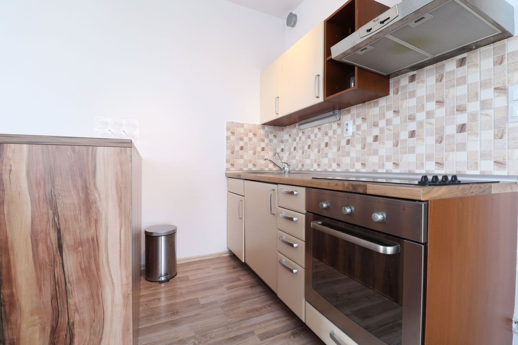 Studio flat to rent, 31 m², Podkovářská, Prague, Prague Studio flat to rent, 31 m², Podkovářská, Prague, Prague