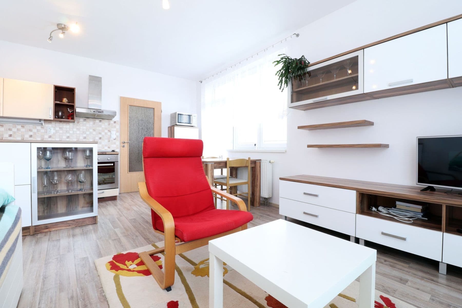 Studio flat to rent, 31 m², Podkovářská, Prague, Prague Studio flat to rent, 31 m², Podkovářská, Prague, Prague