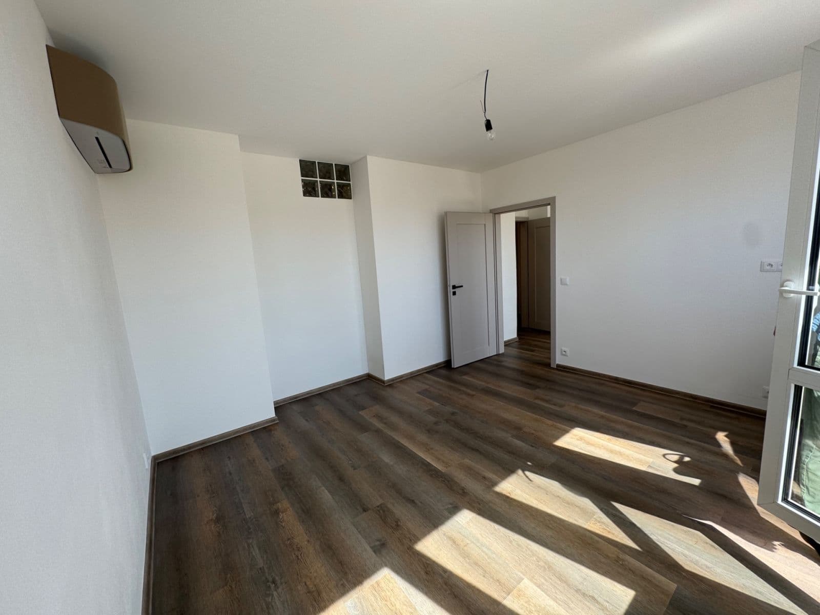 1 bedroom with open-plan kitchen flat to rent, 40 m², K Louži, Prague, Prague 1 bedroom with open-plan kitchen flat to rent, 40 m², K Louži, Prague, Prague