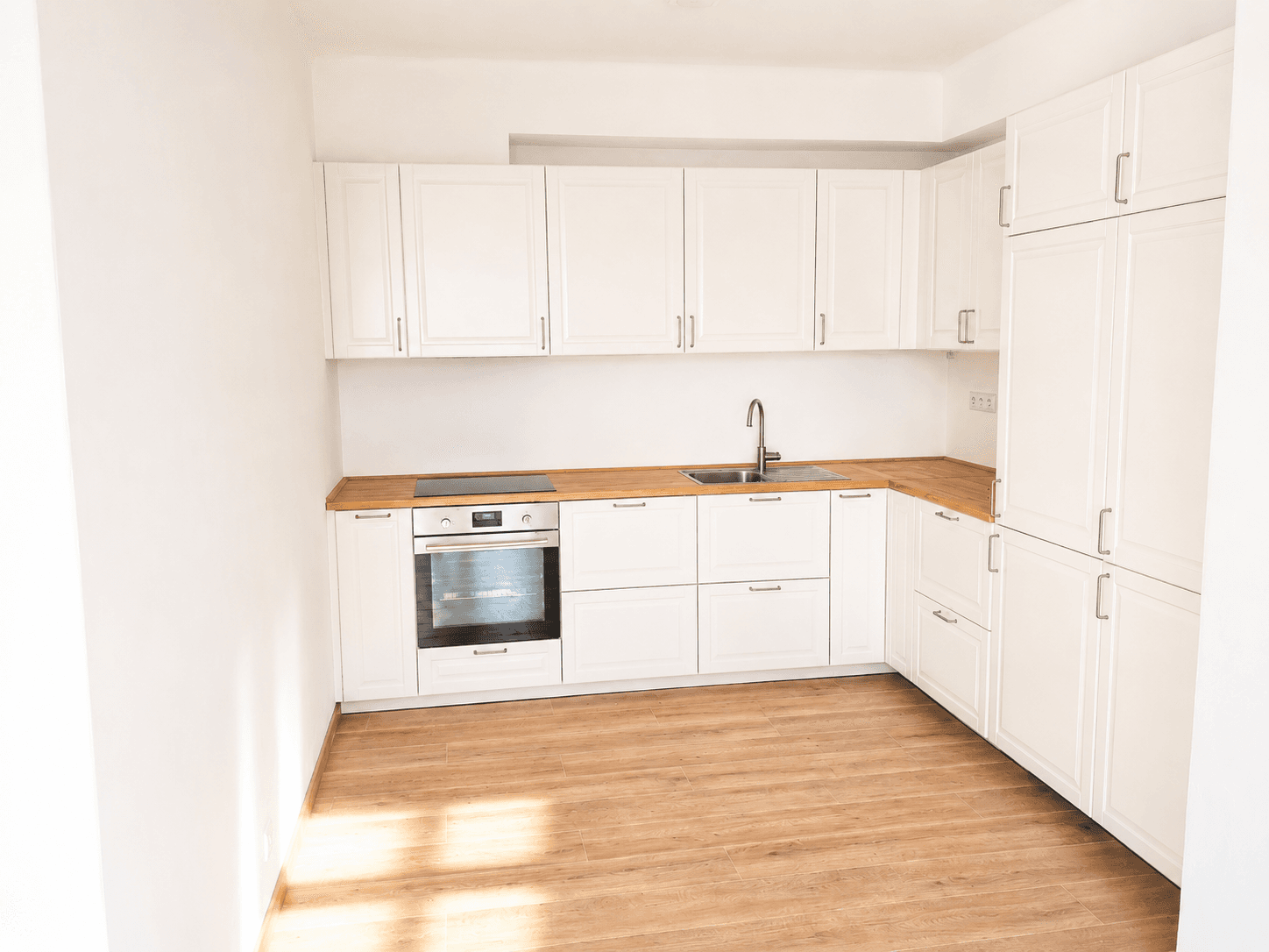 1 bedroom with open-plan kitchen flat to rent, 52 m², Biskupcova, Prague, Prague 1 bedroom with open-plan kitchen flat to rent, 52 m², Biskupcova, Prague, Prague