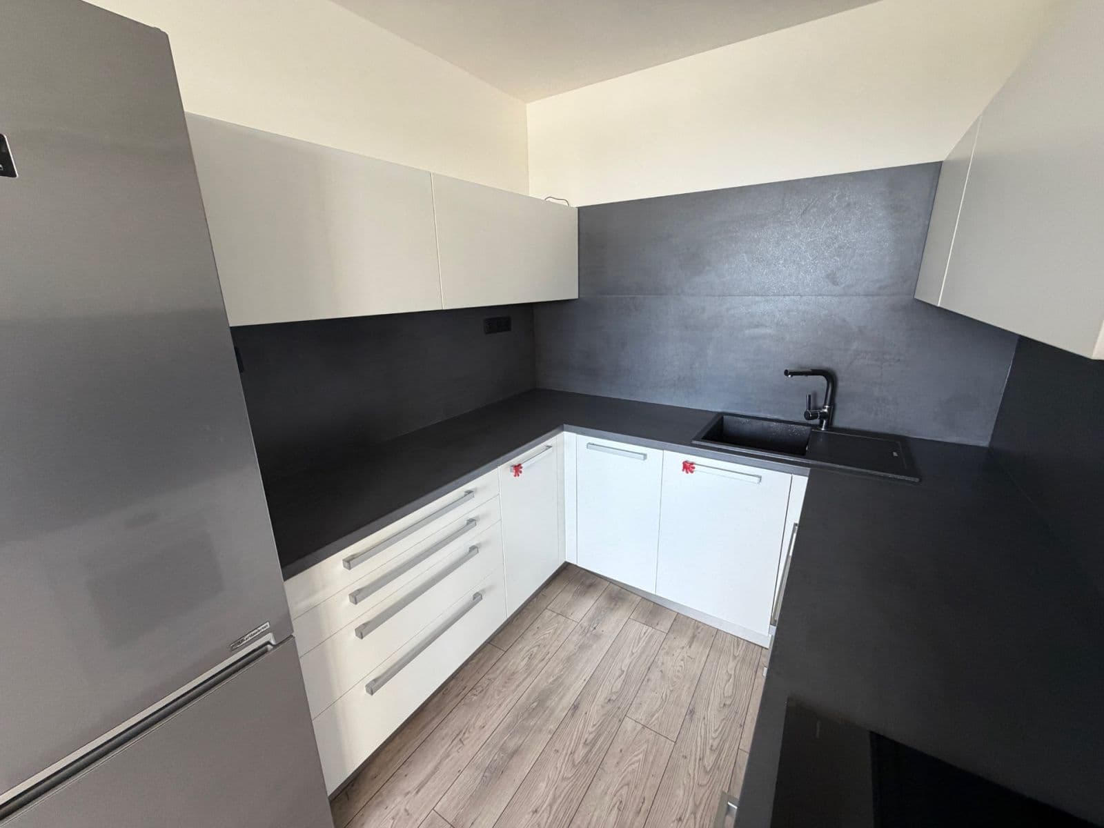1 bedroom with open-plan kitchen flat to rent, 52 m², Limuzská, Prague, Prague 1 bedroom with open-plan kitchen flat to rent, 52 m², Limuzská, Prague, Prague