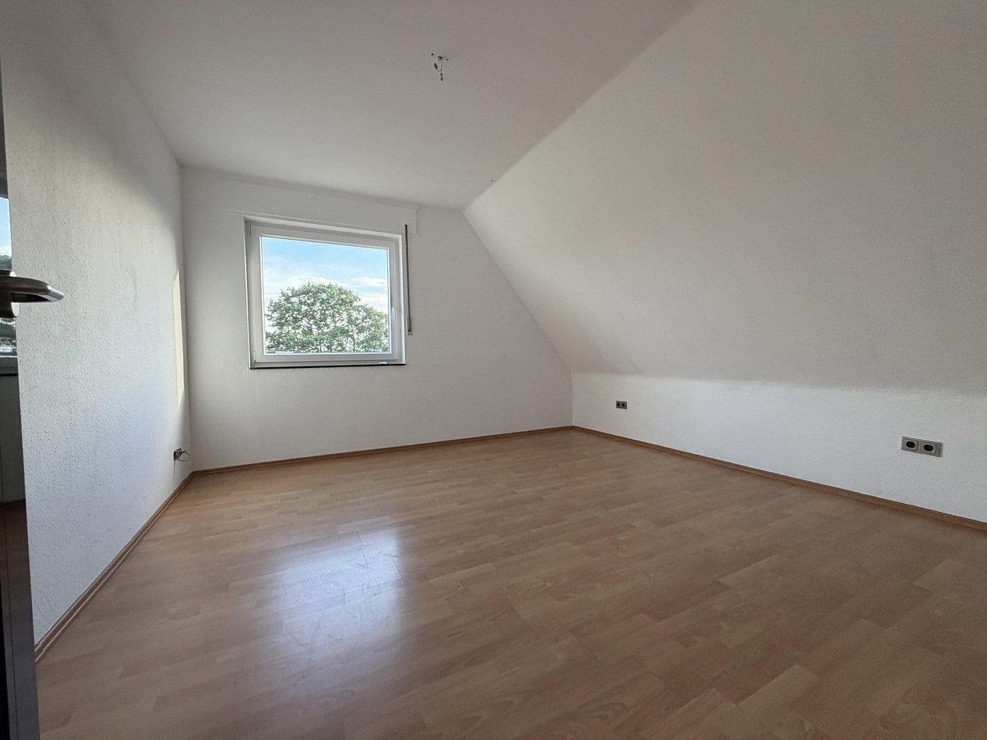2 bedroom with open-plan kitchen flat for sale, 105 m², Oberhausen, North Rhine-Westphalia 2 bedroom with open-plan kitchen flat for sale, 105 m², Oberhausen, North Rhine-Westphalia