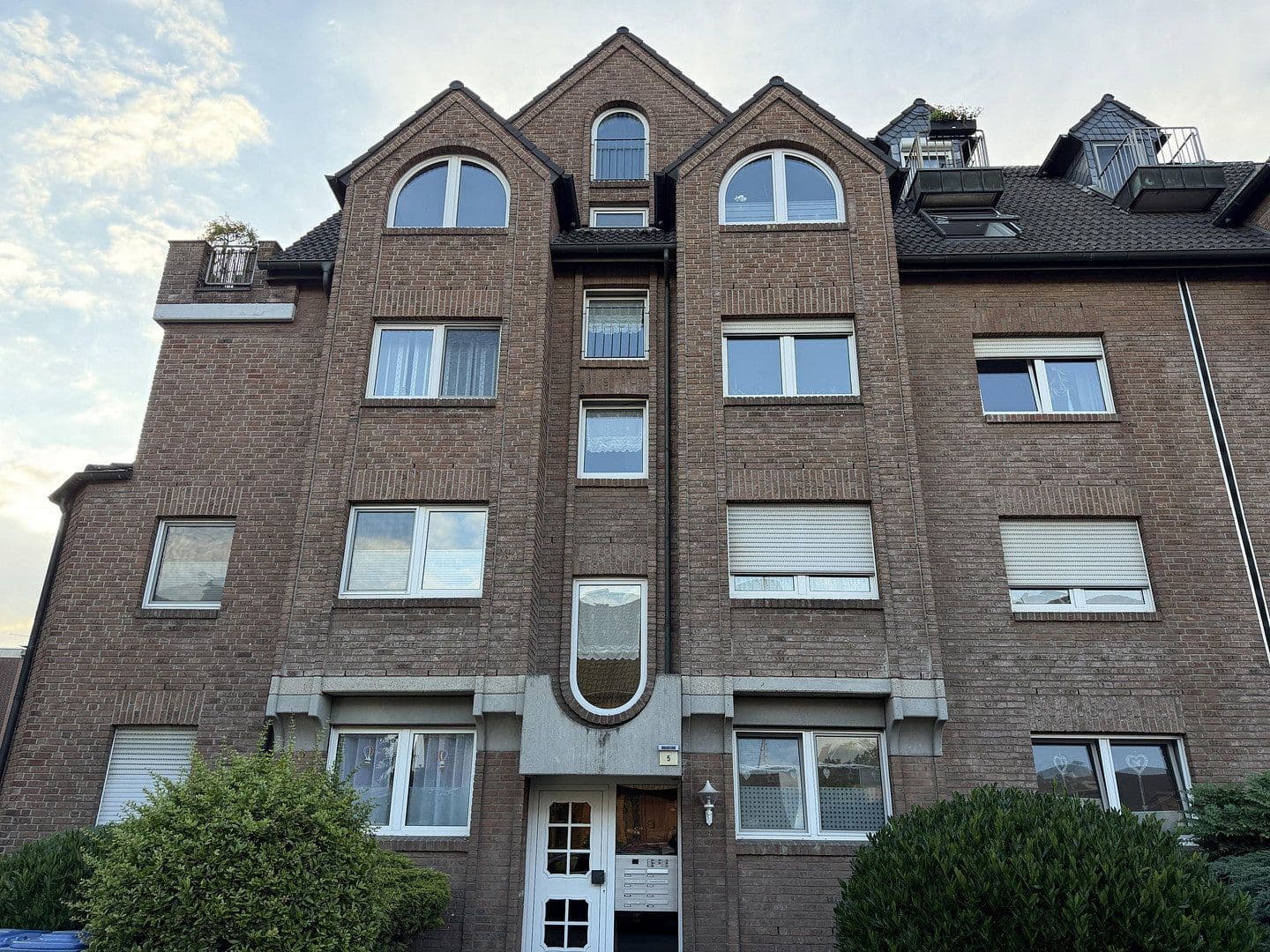 2 bedroom with open-plan kitchen flat for sale, 105 m², Oberhausen, North Rhine-Westphalia 2 bedroom with open-plan kitchen flat for sale, 105 m², Oberhausen, North Rhine-Westphalia