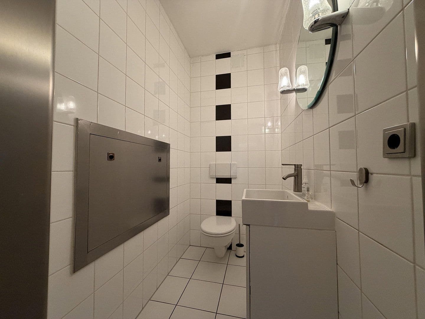 2 bedroom with open-plan kitchen flat for sale, 105 m², Oberhausen, North Rhine-Westphalia 2 bedroom with open-plan kitchen flat for sale, 105 m², Oberhausen, North Rhine-Westphalia