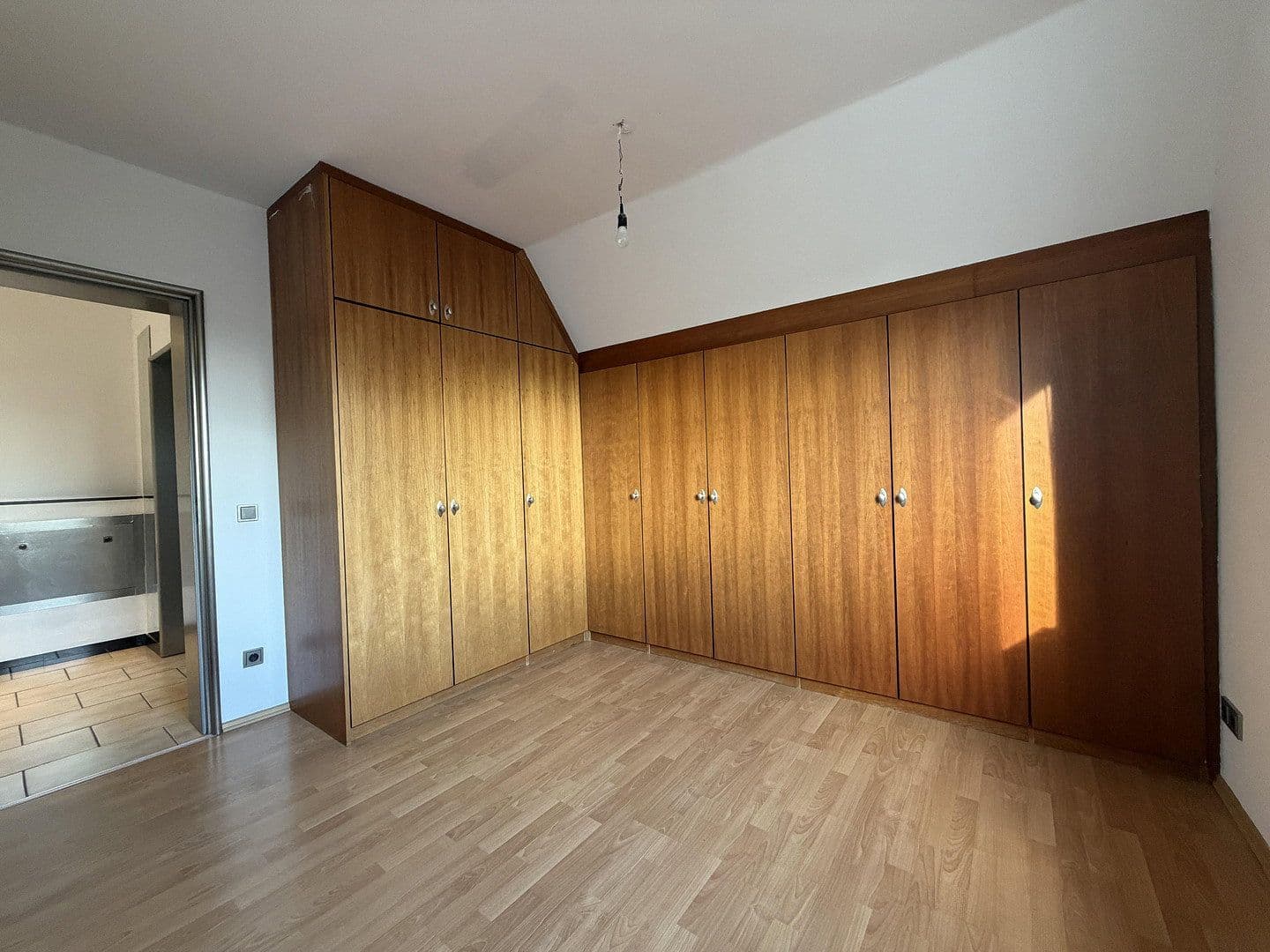 2 bedroom with open-plan kitchen flat for sale, 105 m², Oberhausen, North Rhine-Westphalia 2 bedroom with open-plan kitchen flat for sale, 105 m², Oberhausen, North Rhine-Westphalia