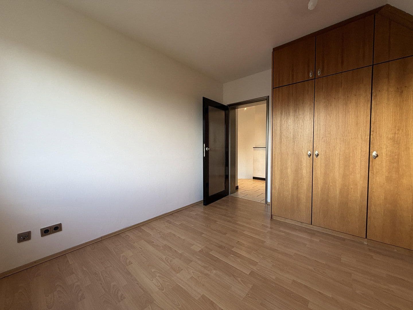 2 bedroom with open-plan kitchen flat for sale, 105 m², Oberhausen, North Rhine-Westphalia 2 bedroom with open-plan kitchen flat for sale, 105 m², Oberhausen, North Rhine-Westphalia