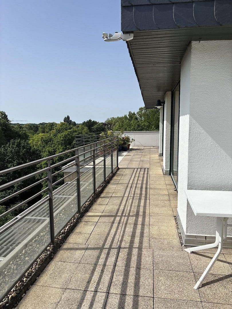 3 bedroom flat to rent, 160 m², Uerdingerstrasse 421, Krefeld, North Rhine-Westphalia 3 bedroom flat to rent, 160 m², Uerdingerstrasse 421, Krefeld, North Rhine-Westphalia