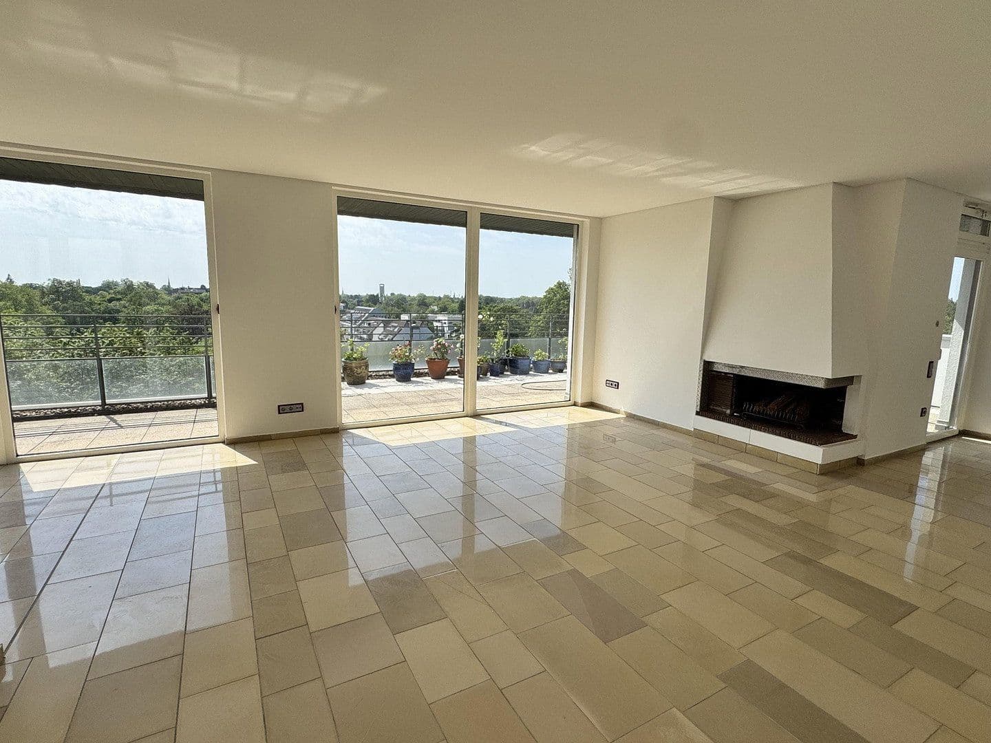 3 bedroom flat to rent, 160 m², Uerdingerstrasse 421, Krefeld, North Rhine-Westphalia 3 bedroom flat to rent, 160 m², Uerdingerstrasse 421, Krefeld, North Rhine-Westphalia