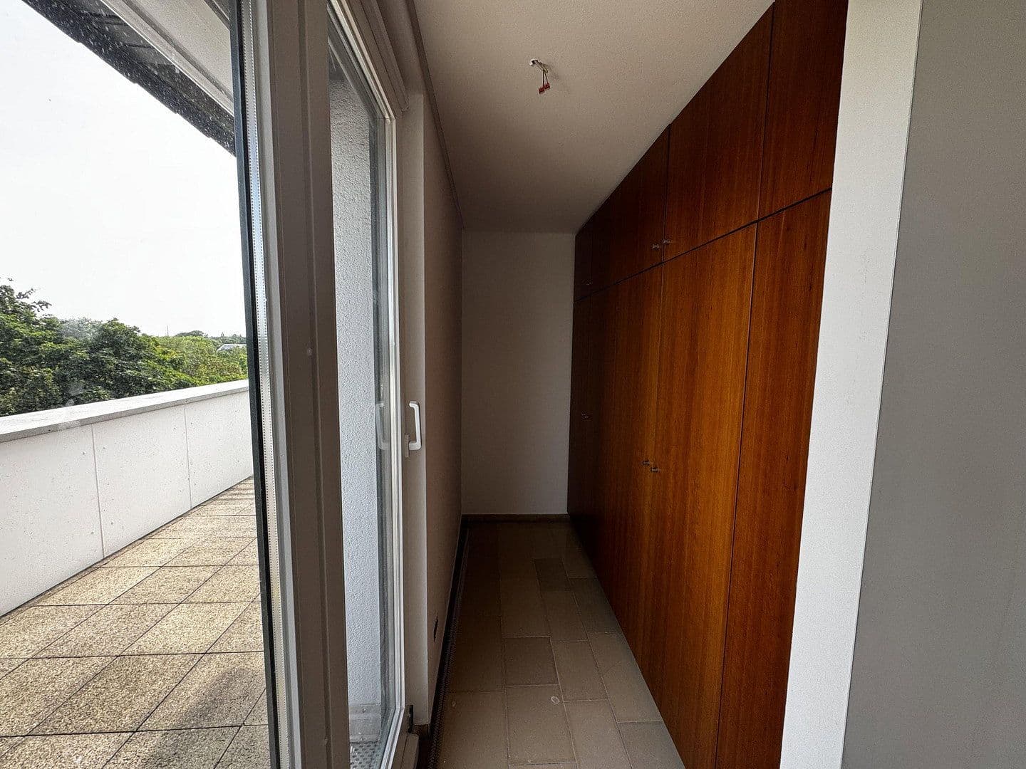 3 bedroom flat to rent, 160 m², Uerdingerstrasse 421, Krefeld, North Rhine-Westphalia 3 bedroom flat to rent, 160 m², Uerdingerstrasse 421, Krefeld, North Rhine-Westphalia