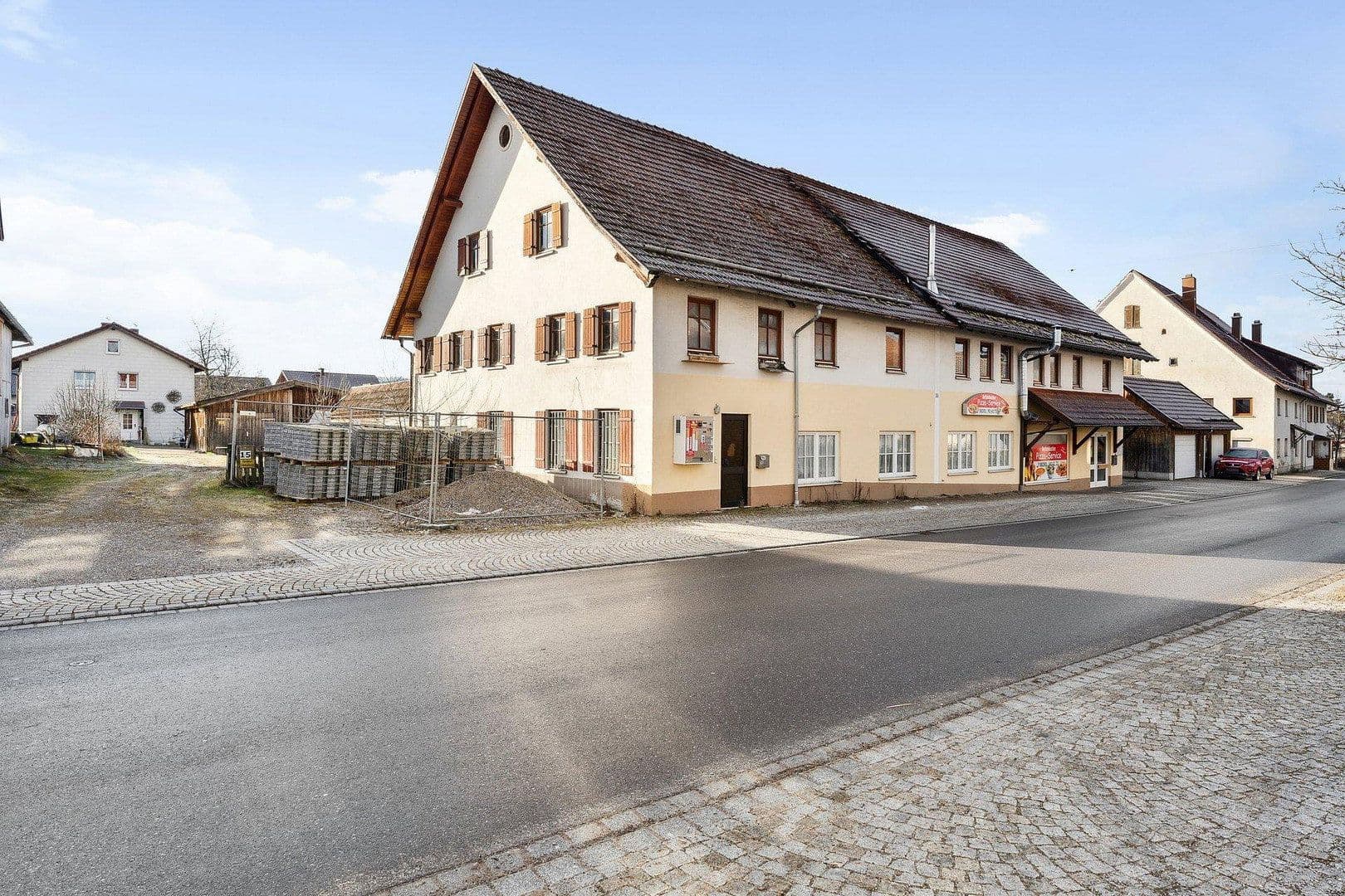 house for sale, 443 m², Ottobeurer Straße 17, Markt Rettenbach, Bavaria house for sale, 443 m², Ottobeurer Straße 17, Markt Rettenbach, Bavaria
