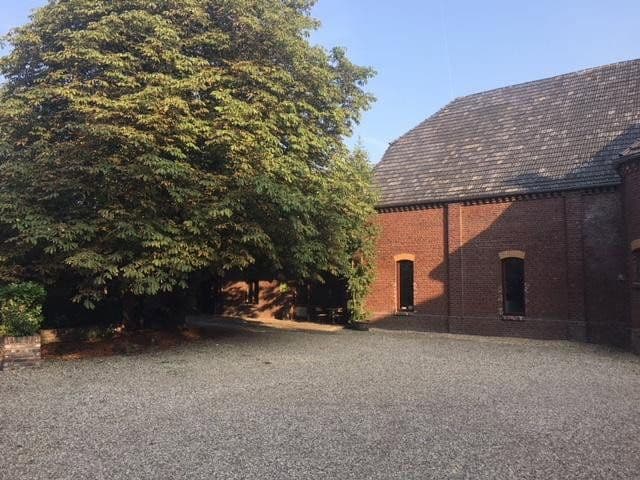 office to rent, 115 m², Oberbenrader Strasse 51, Krefeld, North Rhine-Westphalia office to rent, 115 m², Oberbenrader Strasse 51, Krefeld, North Rhine-Westphalia