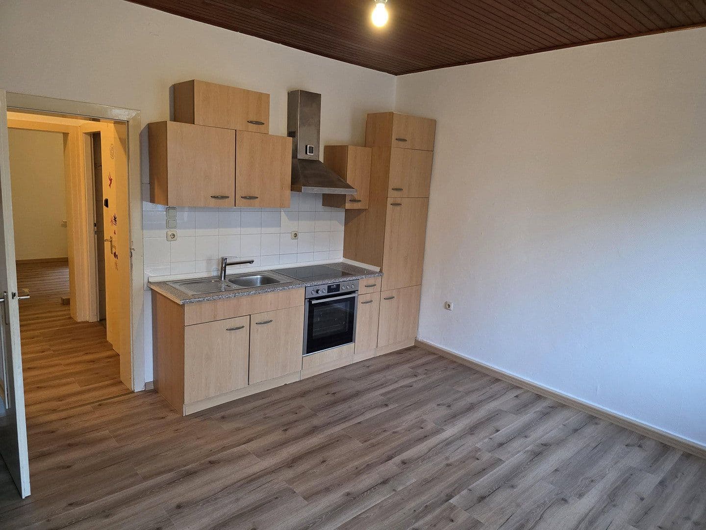 Studio flat to rent, 41 m², Baltenstraße 20, Düsseldorf, North Rhine-Westphalia Studio flat to rent, 41 m², Baltenstraße 20, Düsseldorf, North Rhine-Westphalia