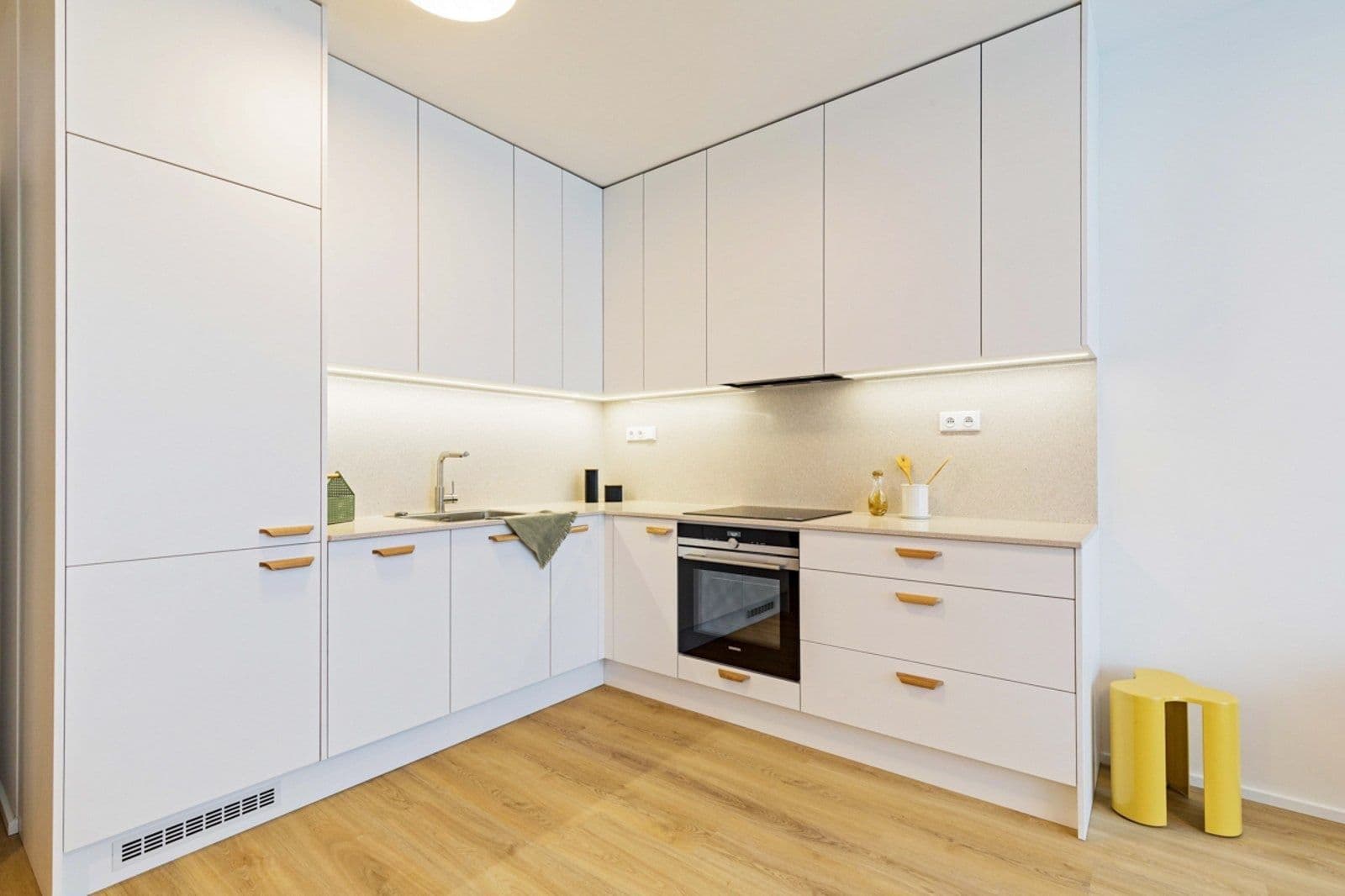 1 bedroom with open-plan kitchen flat to rent, 56 m², Vrbenského, Prague, Prague 1 bedroom with open-plan kitchen flat to rent, 56 m², Vrbenského, Prague, Prague