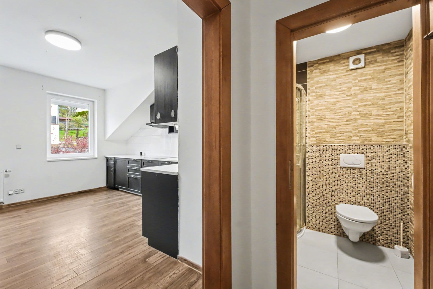 2 bedroom with open-plan kitchen flat to rent, 116 m², Miličín, Středočeský Region 2 bedroom with open-plan kitchen flat to rent, 116 m², Miličín, Středočeský Region