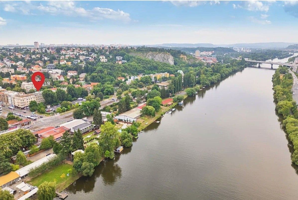 1 bedroom with open-plan kitchen flat to rent, 44 m², Podolská, Prague, Prague 1 bedroom with open-plan kitchen flat to rent, 44 m², Podolská, Prague, Prague