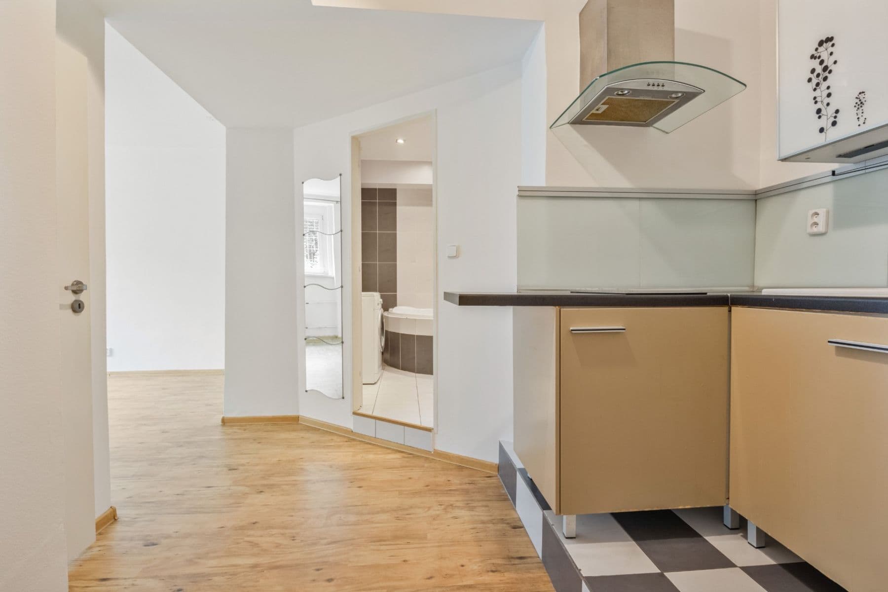 1 bedroom with open-plan kitchen flat to rent, 44 m², Podolská, Prague, Prague 1 bedroom with open-plan kitchen flat to rent, 44 m², Podolská, Prague, Prague