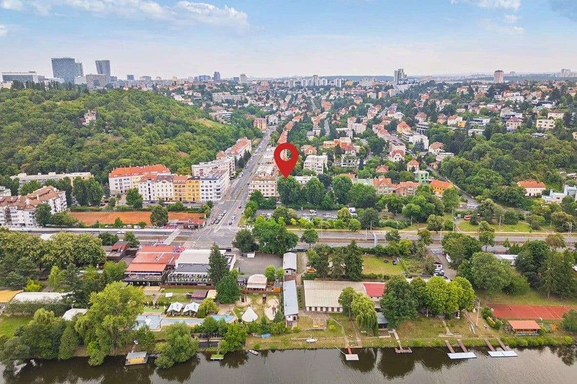 1 bedroom with open-plan kitchen flat to rent, 44 m², Podolská, Prague, Prague 1 bedroom with open-plan kitchen flat to rent, 44 m², Podolská, Prague, Prague
