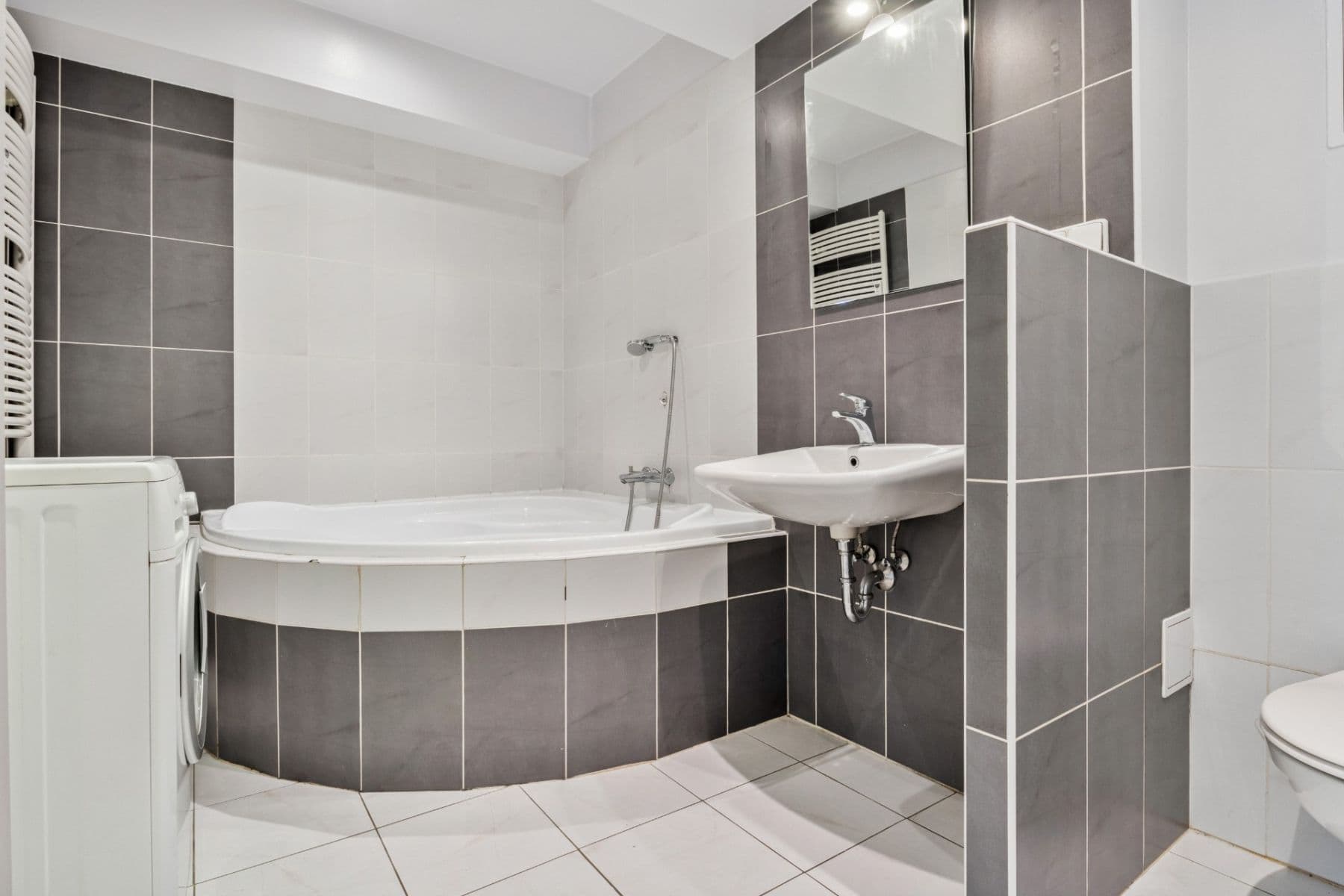 1 bedroom with open-plan kitchen flat to rent, 44 m², Podolská, Prague, Prague 1 bedroom with open-plan kitchen flat to rent, 44 m², Podolská, Prague, Prague