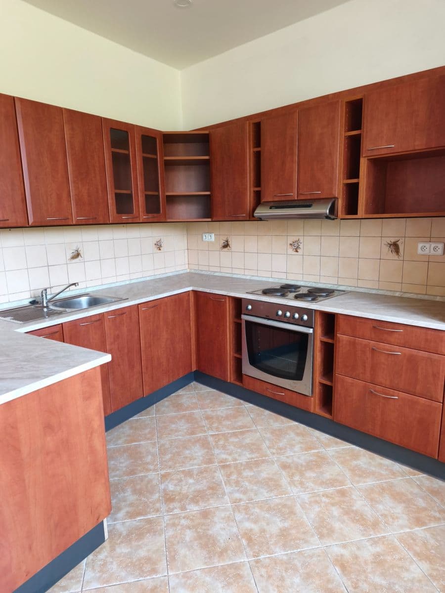3 bedroom with open-plan kitchen flat to rent, 106 m², Boleslavská, Sobotka, Královéhradecký Region 3 bedroom with open-plan kitchen flat to rent, 106 m², Boleslavská, Sobotka, Královéhradecký Region