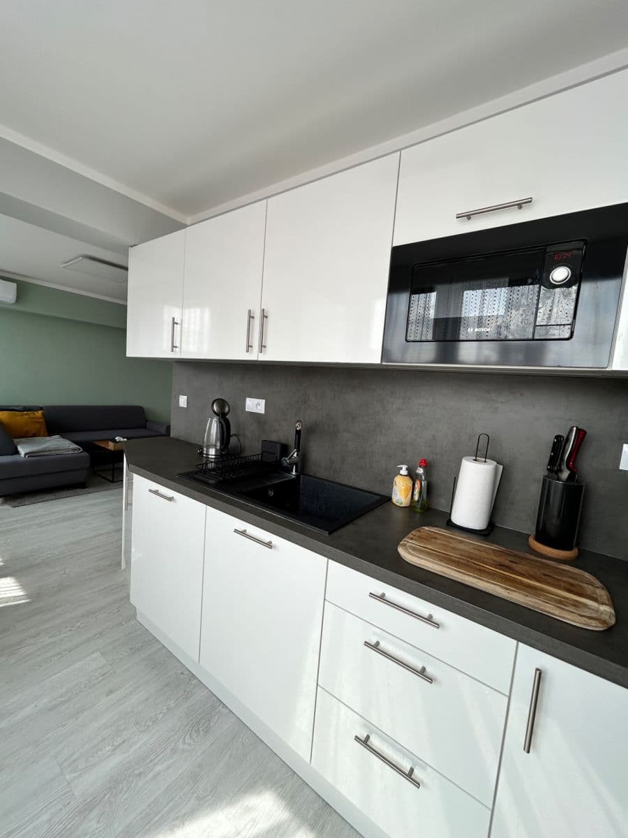 1 bedroom with open-plan kitchen flat for sale, 60 m², sídl. Hůrka, Kralupy nad Vltavou, Středočeský Region 1 bedroom with open-plan kitchen flat for sale, 60 m², sídl. Hůrka, Kralupy nad Vltavou, Středočeský Region