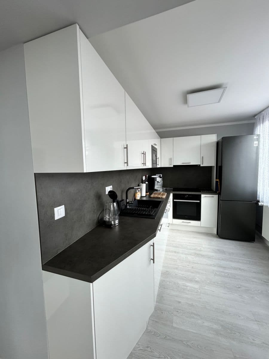 1 bedroom with open-plan kitchen flat for sale, 60 m², sídl. Hůrka, Kralupy nad Vltavou, Středočeský Region 1 bedroom with open-plan kitchen flat for sale, 60 m², sídl. Hůrka, Kralupy nad Vltavou, Středočeský Region