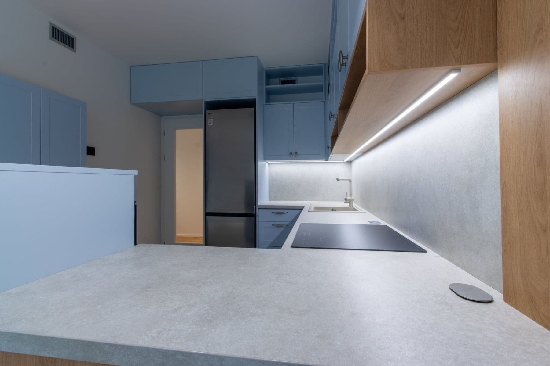 2 bedroom with open-plan kitchen flat to rent, 82 m², U Komína, Prague, Prague 2 bedroom with open-plan kitchen flat to rent, 82 m², U Komína, Prague, Prague