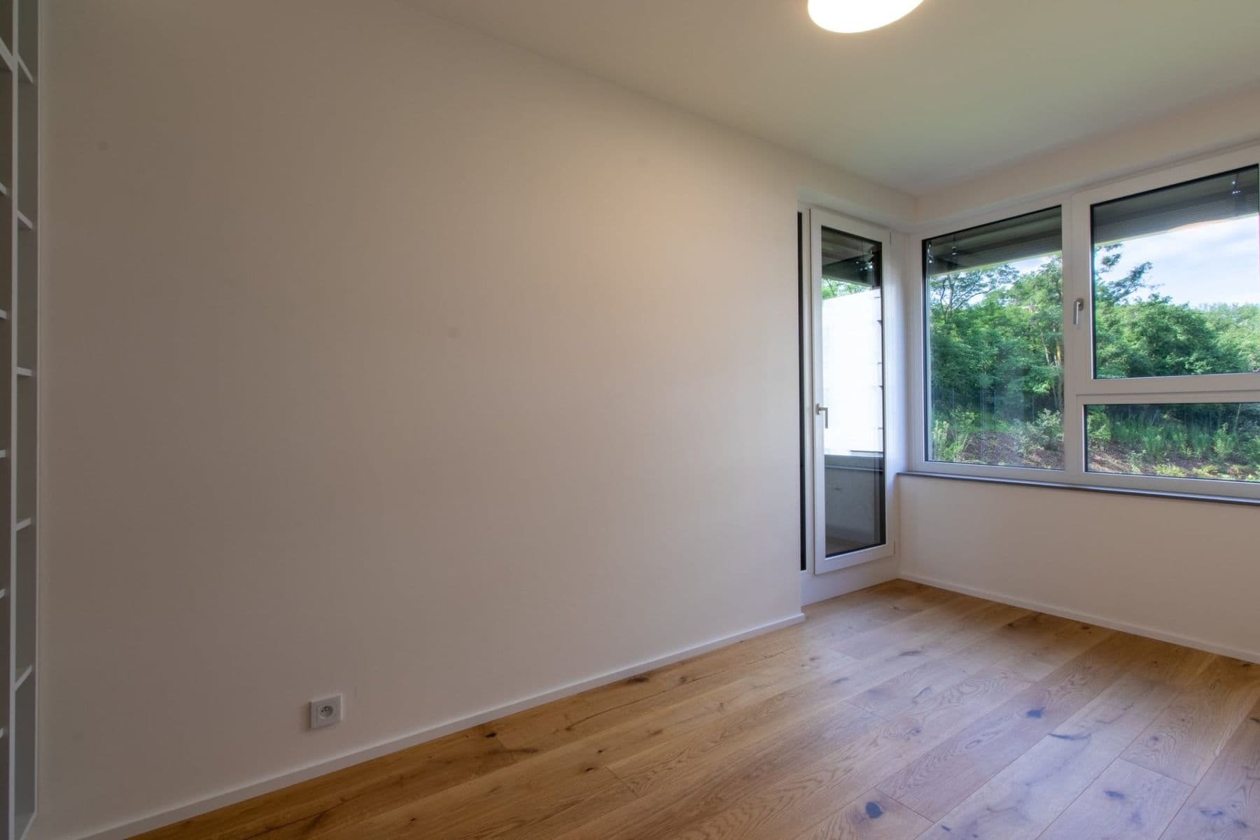 2 bedroom with open-plan kitchen flat to rent, 82 m², U Komína, Prague, Prague 2 bedroom with open-plan kitchen flat to rent, 82 m², U Komína, Prague, Prague