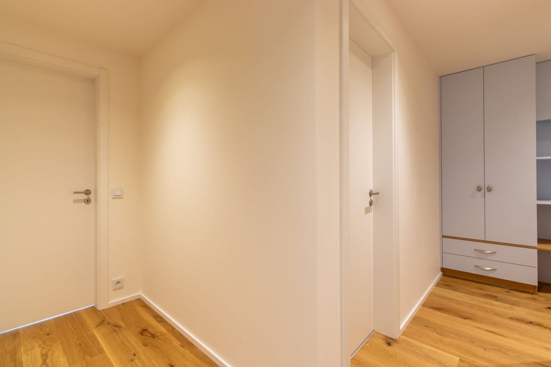 2 bedroom with open-plan kitchen flat to rent, 82 m², U Komína, Prague, Prague 2 bedroom with open-plan kitchen flat to rent, 82 m², U Komína, Prague, Prague