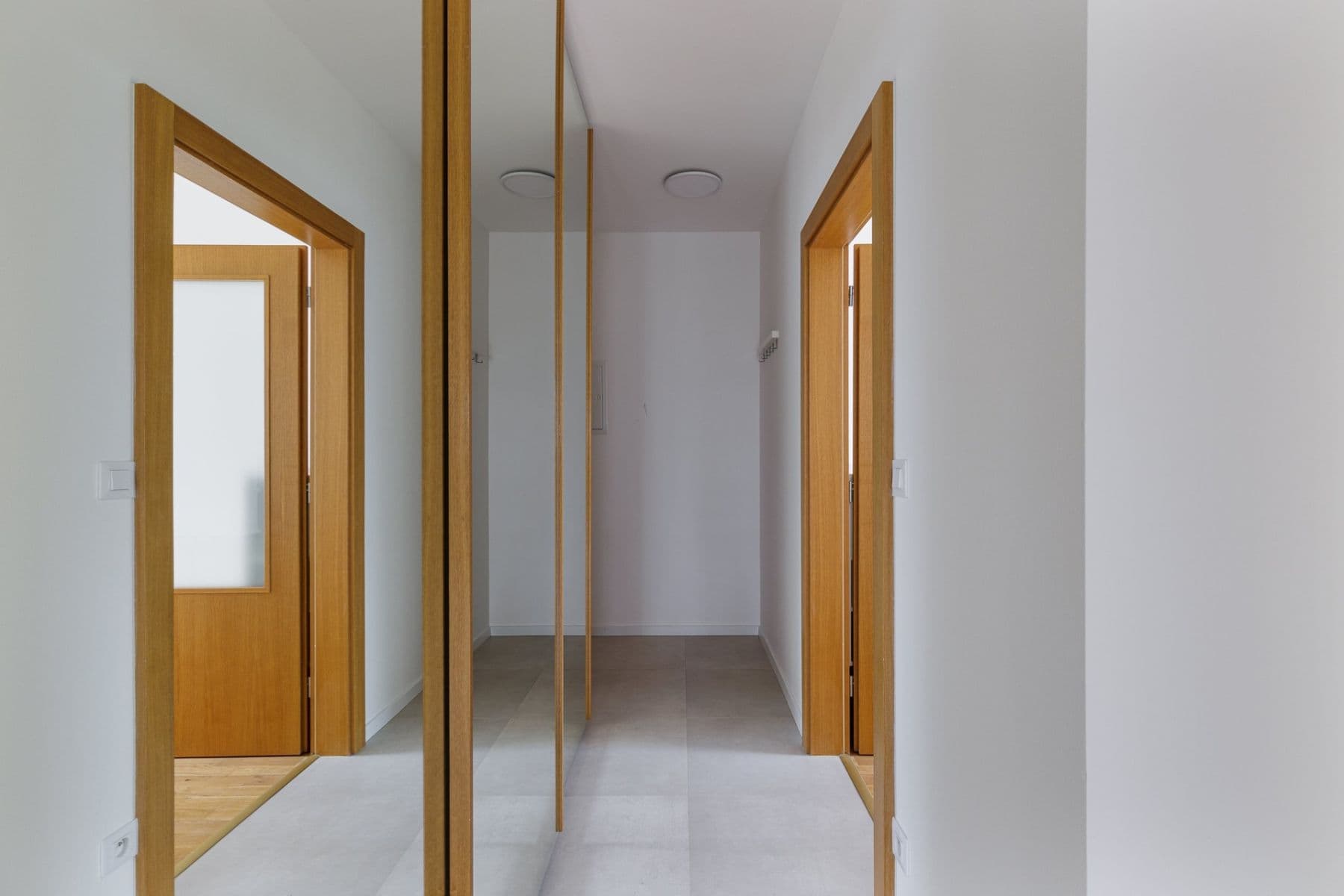 2 bedroom with open-plan kitchen flat to rent, 63 m², Na Popelce, Prague, Prague 2 bedroom with open-plan kitchen flat to rent, 63 m², Na Popelce, Prague, Prague