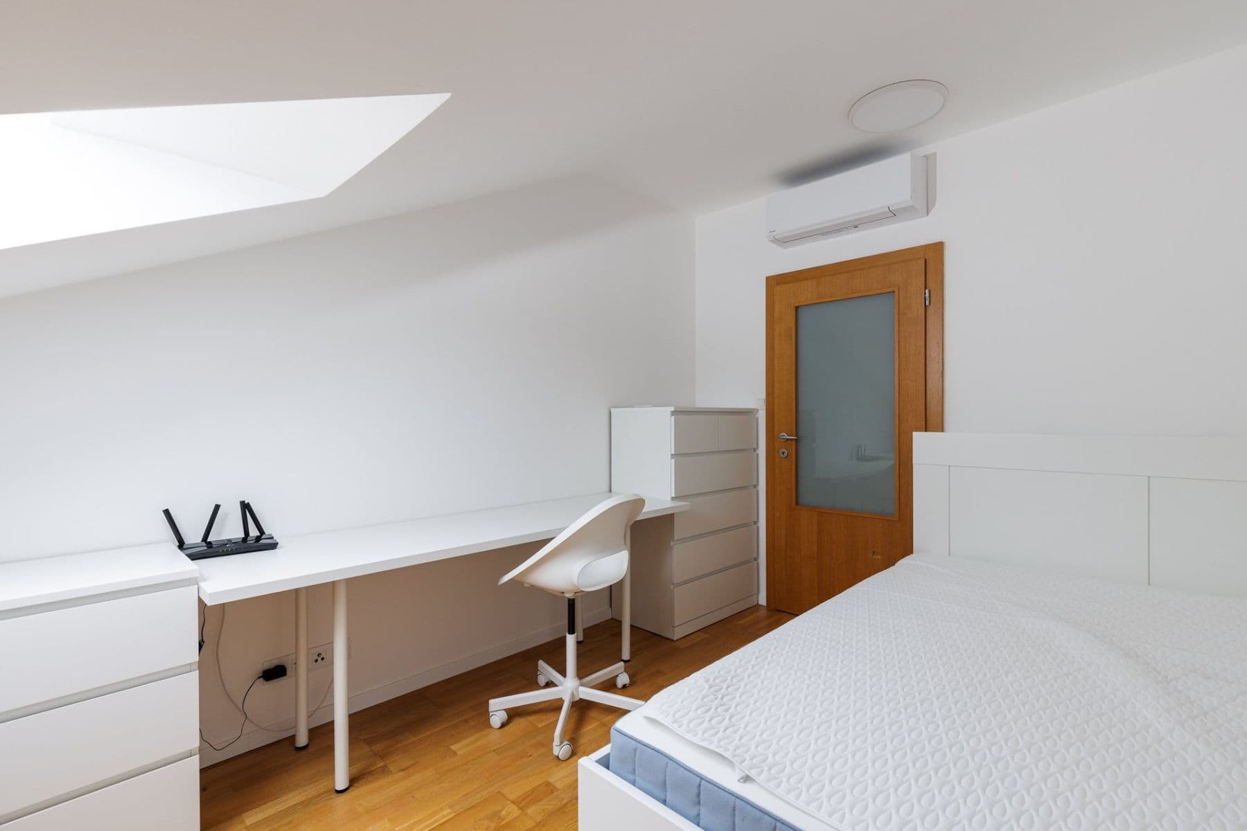 2 bedroom with open-plan kitchen flat to rent, 63 m², Na Popelce, Prague, Prague 2 bedroom with open-plan kitchen flat to rent, 63 m², Na Popelce, Prague, Prague