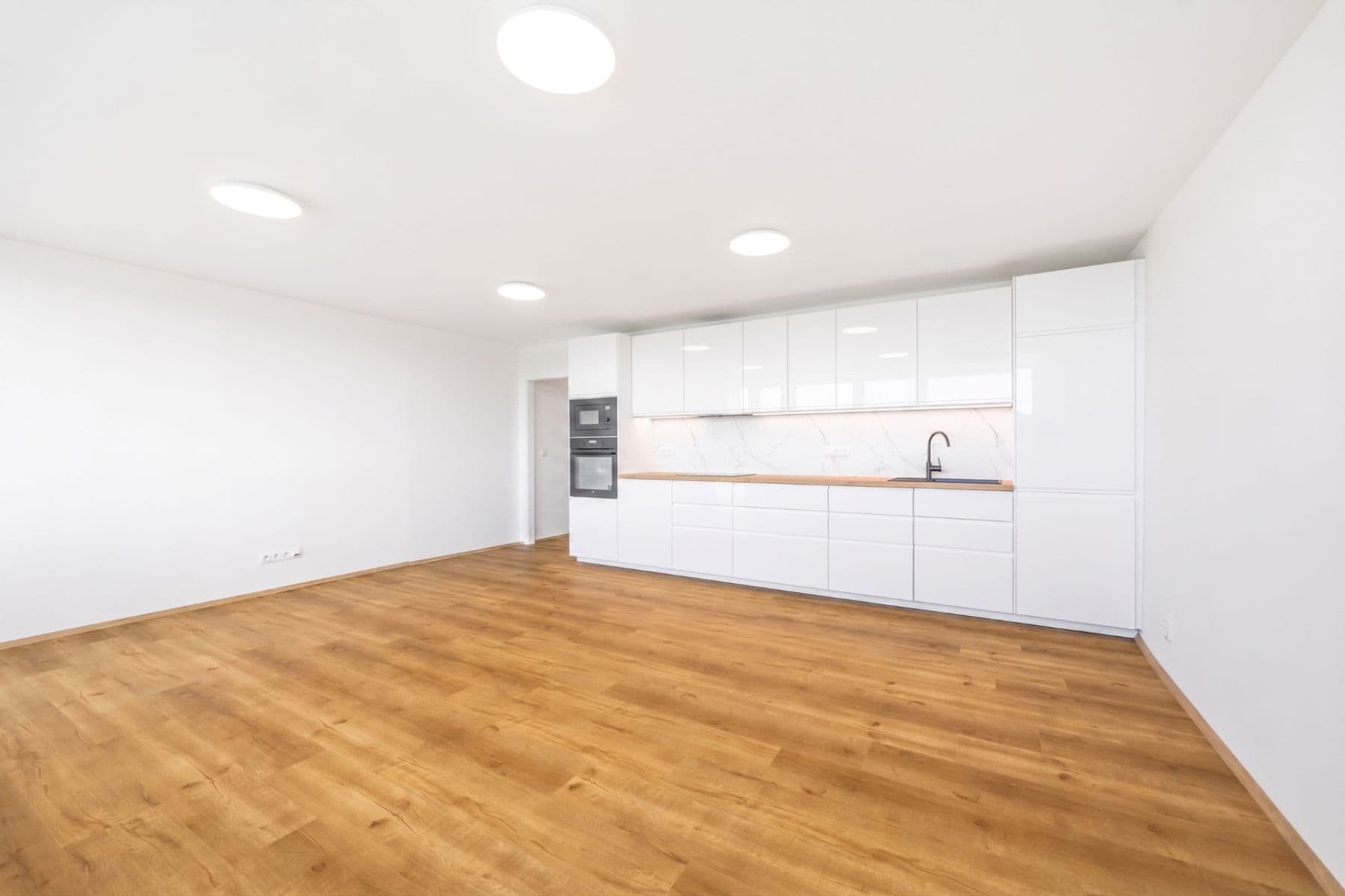2 bedroom with open-plan kitchen flat for sale, 80 m², Daškova, Prague, Prague 2 bedroom with open-plan kitchen flat for sale, 80 m², Daškova, Prague, Prague