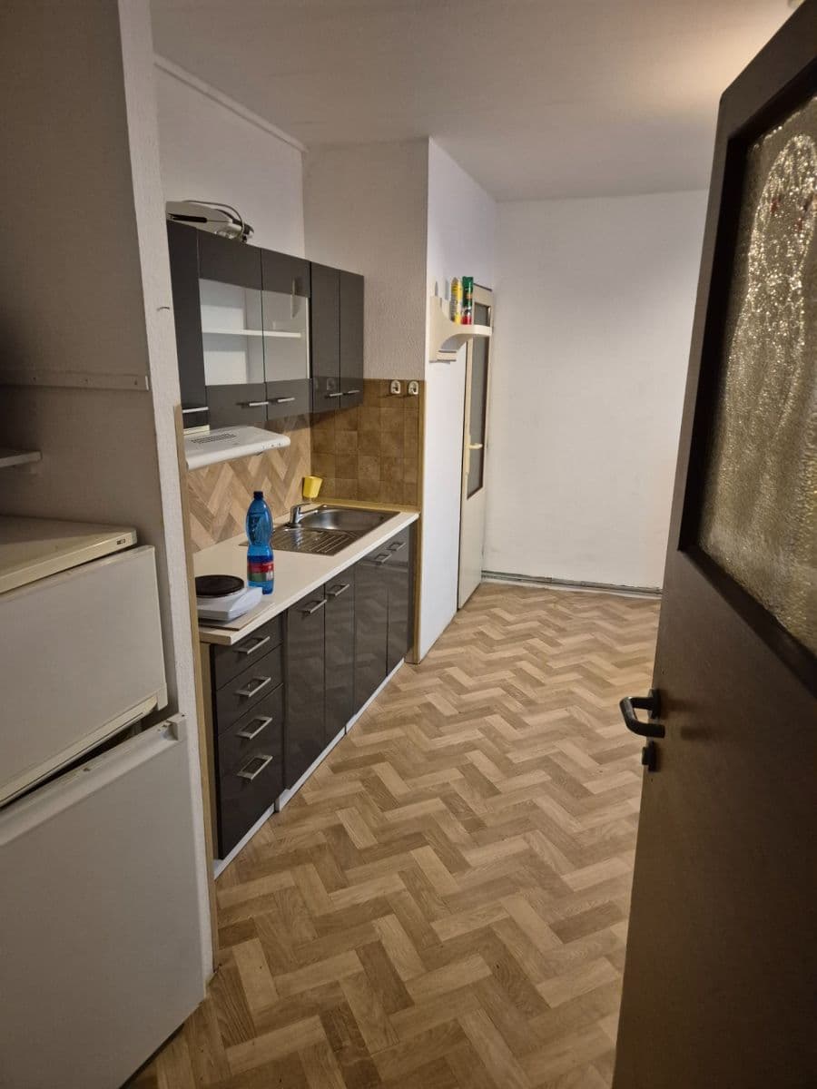Studio flat to rent, 32 m², Smíchovská, Prague, Prague Studio flat to rent, 32 m², Smíchovská, Prague, Prague