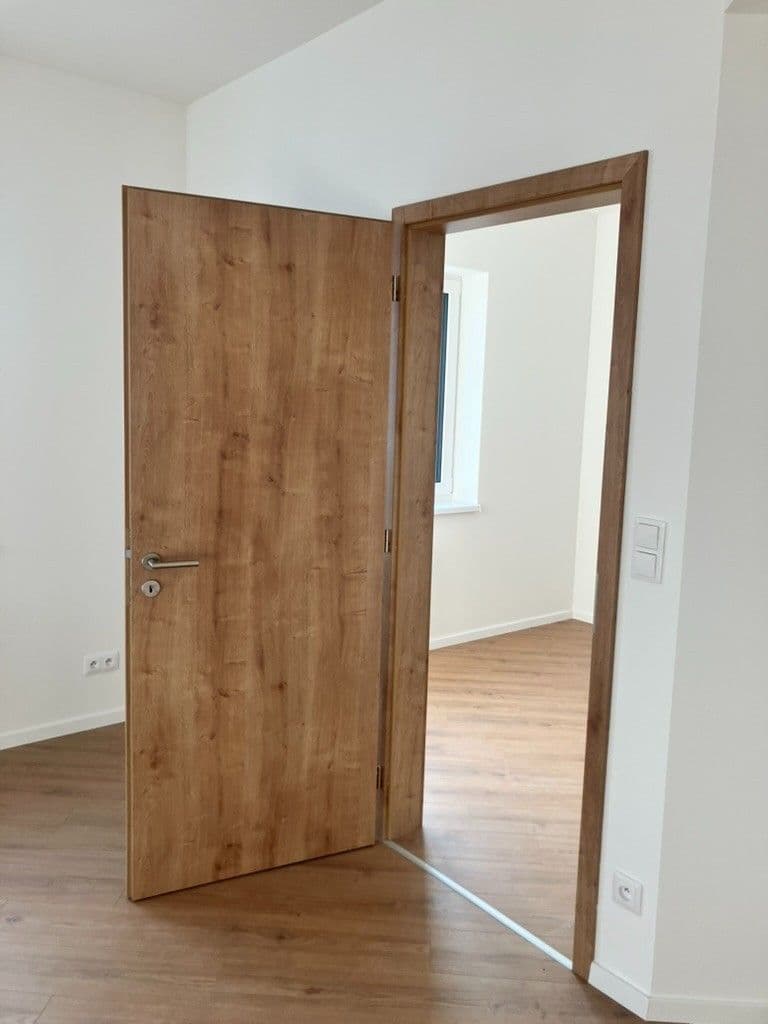 2 bedroom with open-plan kitchen flat to rent, 74 m², Brněnská, Šlapanice, Jihomoravský Region 2 bedroom with open-plan kitchen flat to rent, 74 m², Brněnská, Šlapanice, Jihomoravský Region