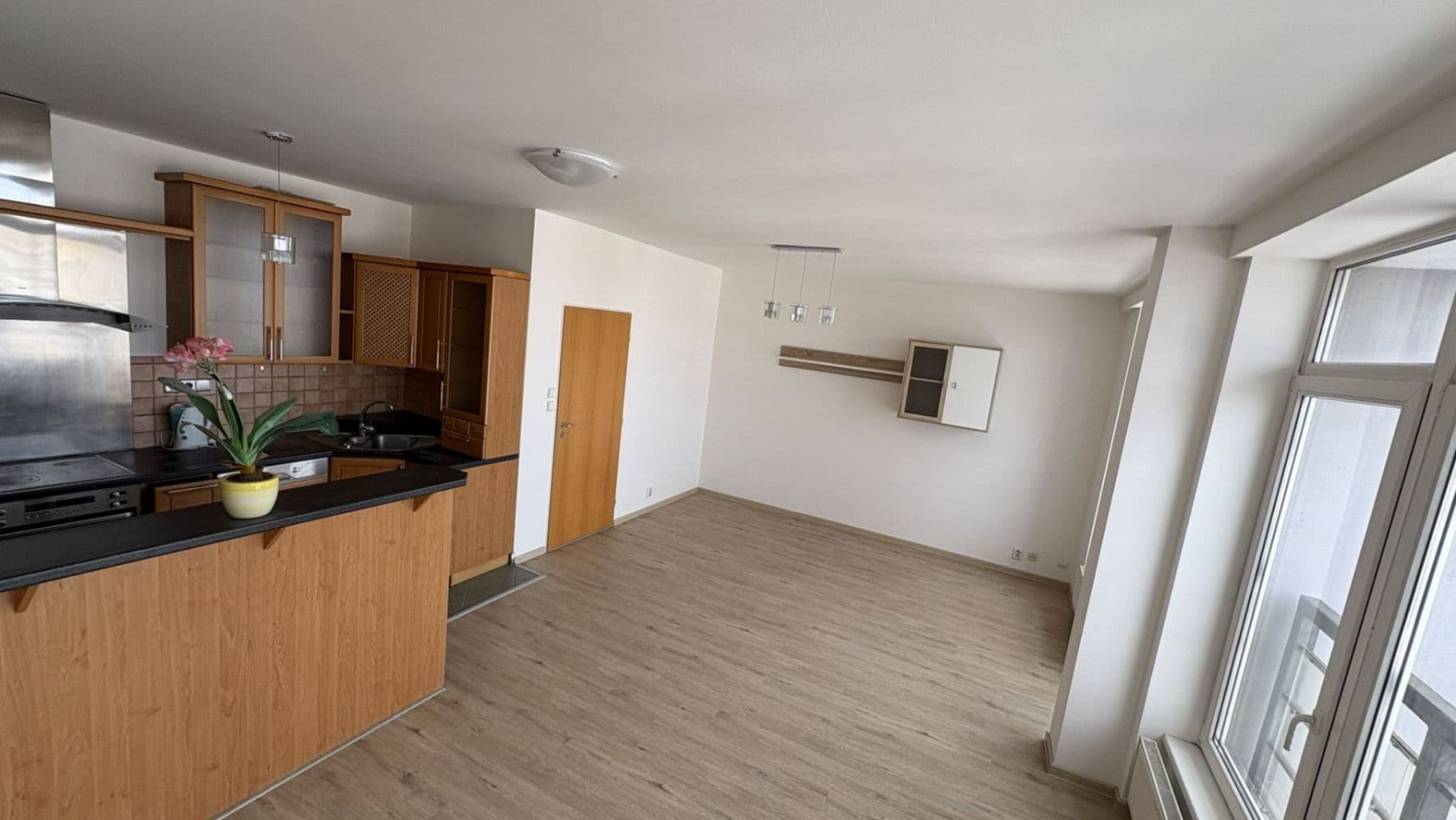 2 bedroom with open-plan kitchen flat to rent, 74 m², Vinohradská, Prague, Prague 2 bedroom with open-plan kitchen flat to rent, 74 m², Vinohradská, Prague, Prague