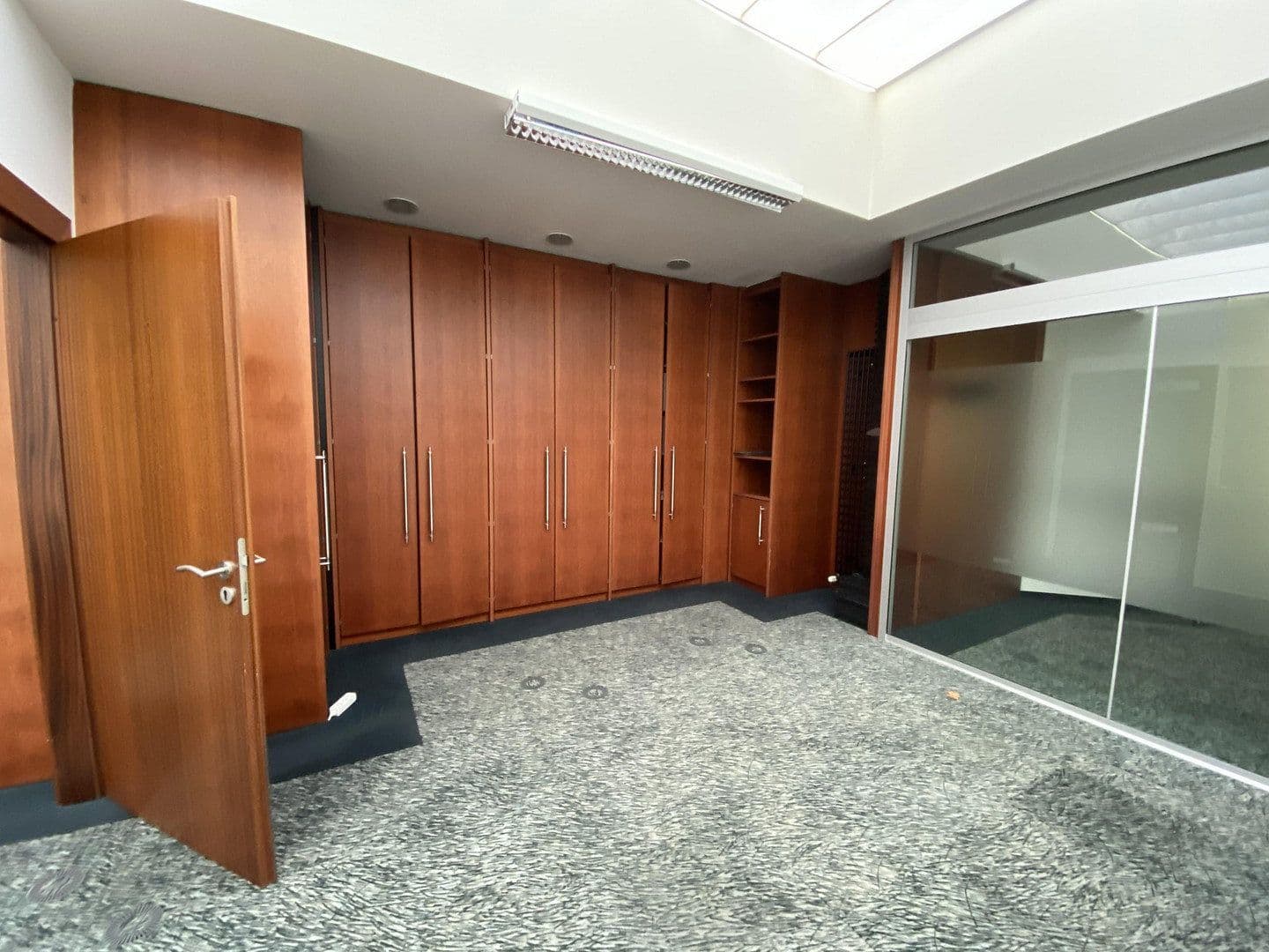office to rent, 105 m², Schwadermühlstr., 3, Cadolzburg, Bavaria office to rent, 105 m², Schwadermühlstr., 3, Cadolzburg, Bavaria