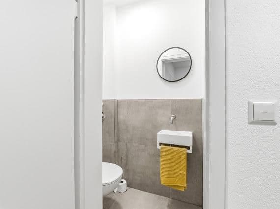 2 bedroom with open-plan kitchen flat to rent, 78 m², Obertürkheim, Baden-Württemberg 2 bedroom with open-plan kitchen flat to rent, 78 m², Obertürkheim, Baden-Württemberg