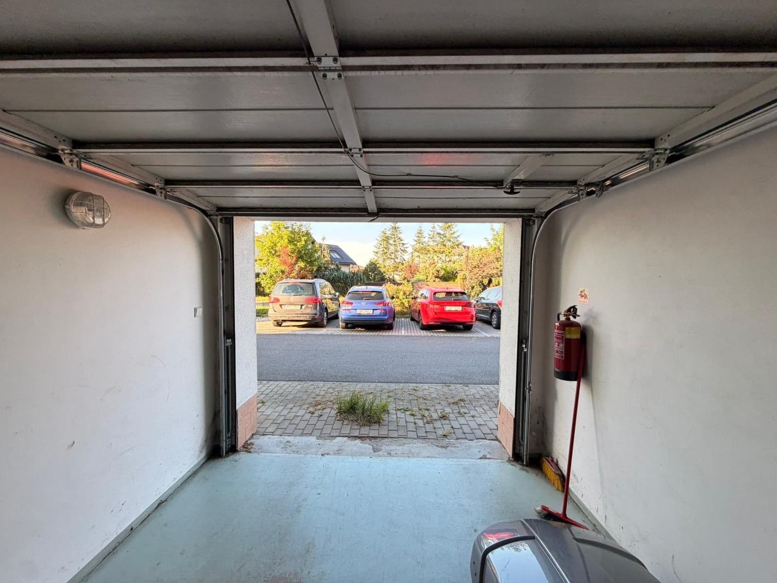 garage to rent, 20 m², Hrnčířská, Jesenice, Středočeský Region garage to rent, 20 m², Hrnčířská, Jesenice, Středočeský Region