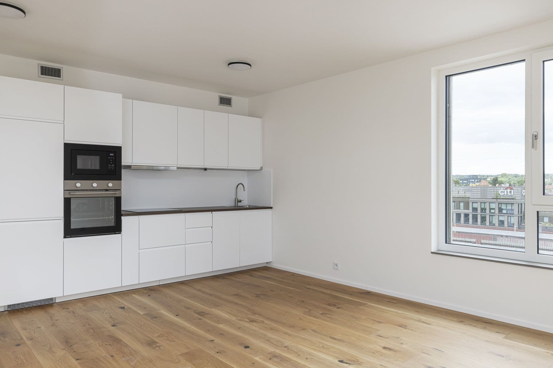 Studio flat to rent, 39 m², U Komína, Prague, Prague Studio flat to rent, 39 m², U Komína, Prague, Prague