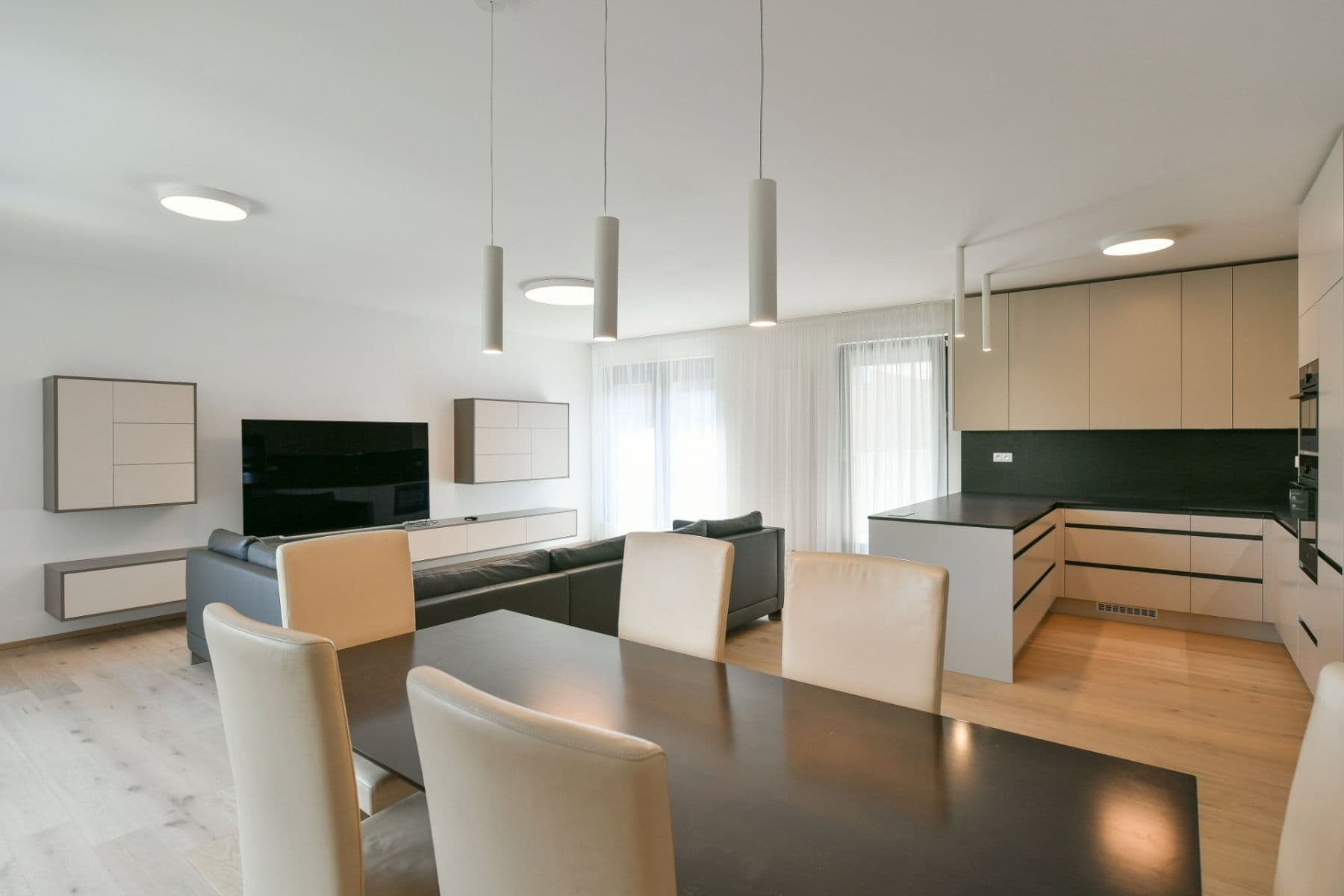2 bedroom with open-plan kitchen flat to rent, 115 m², Michelská, Prague, Prague 2 bedroom with open-plan kitchen flat to rent, 115 m², Michelská, Prague, Prague