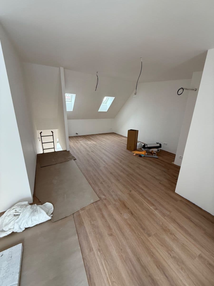 5 bedroom with open-plan kitchen flat to rent, 164 m², Chodská, Prague, Prague 5 bedroom with open-plan kitchen flat to rent, 164 m², Chodská, Prague, Prague