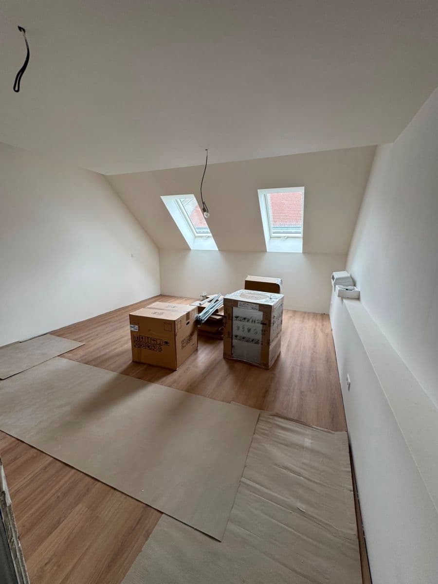 5 bedroom with open-plan kitchen flat to rent, 164 m², Chodská, Prague, Prague 5 bedroom with open-plan kitchen flat to rent, 164 m², Chodská, Prague, Prague