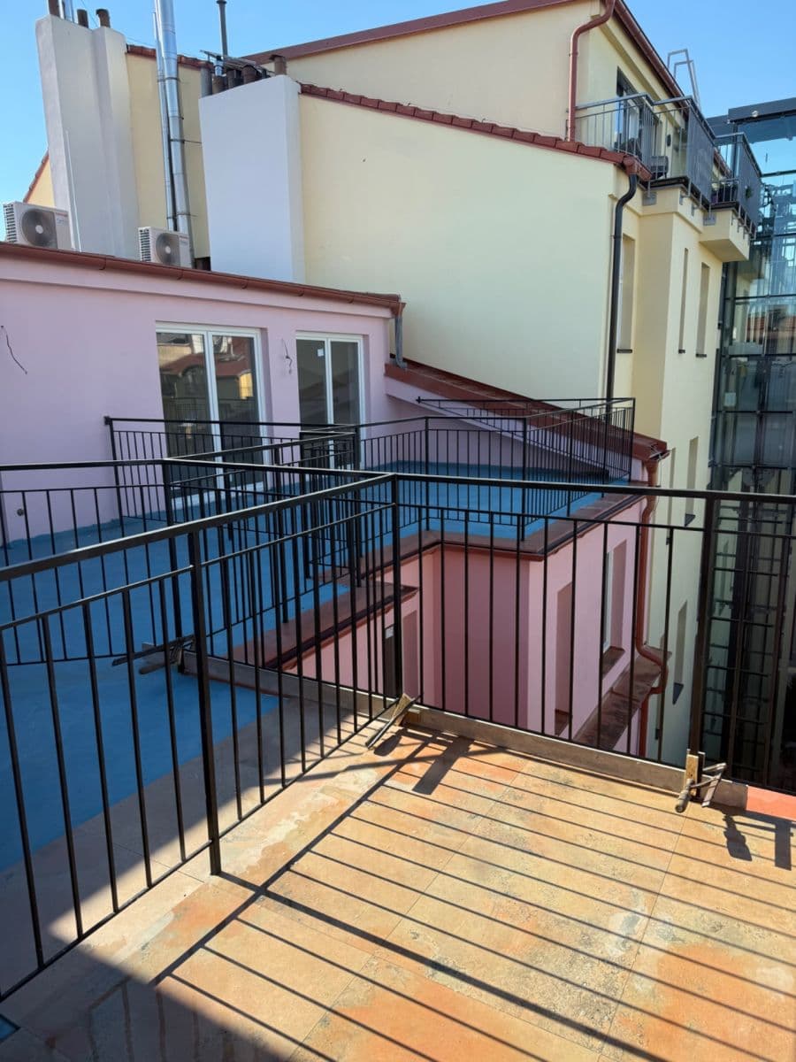5 bedroom with open-plan kitchen flat to rent, 164 m², Chodská, Prague, Prague 5 bedroom with open-plan kitchen flat to rent, 164 m², Chodská, Prague, Prague
