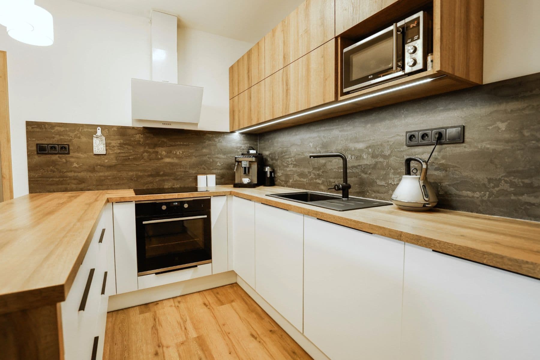 2 bedroom with open-plan kitchen flat for sale, 101 m², Adamovská, Trutnov, Královéhradecký Region 2 bedroom with open-plan kitchen flat for sale, 101 m², Adamovská, Trutnov, Královéhradecký Region