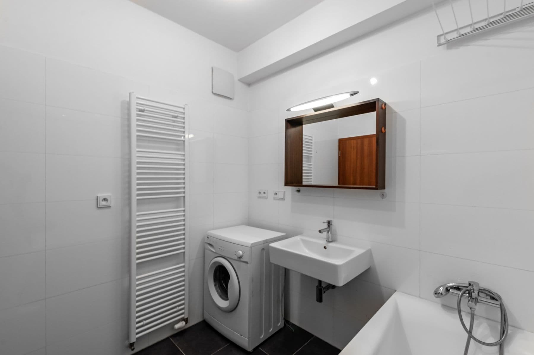 1 bedroom with open-plan kitchen flat to rent, 55 m², Počernická, Prague, Prague 1 bedroom with open-plan kitchen flat to rent, 55 m², Počernická, Prague, Prague