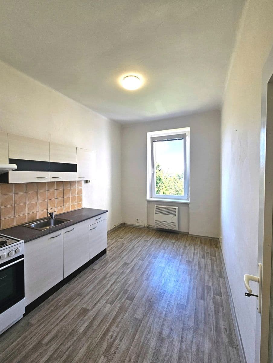 1 bedroom flat to rent, 40 m², Karáskovo náměstí, Brno, Jihomoravský Region 1 bedroom flat to rent, 40 m², Karáskovo náměstí, Brno, Jihomoravský Region